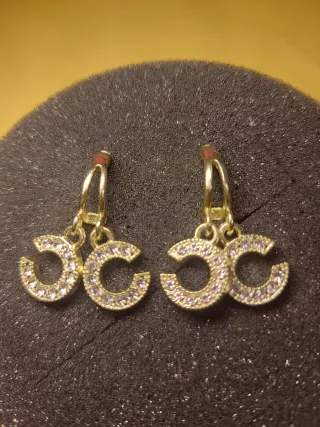 Pendientes fiesta brillantes dorados
