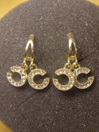 Pendientes fiesta brillantes dorados