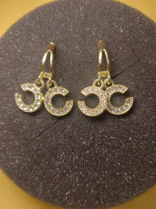 Pendientes fiesta brillantes dorados