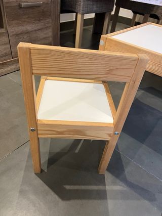 Mesa y Sillas Infantiles IKEA Madera