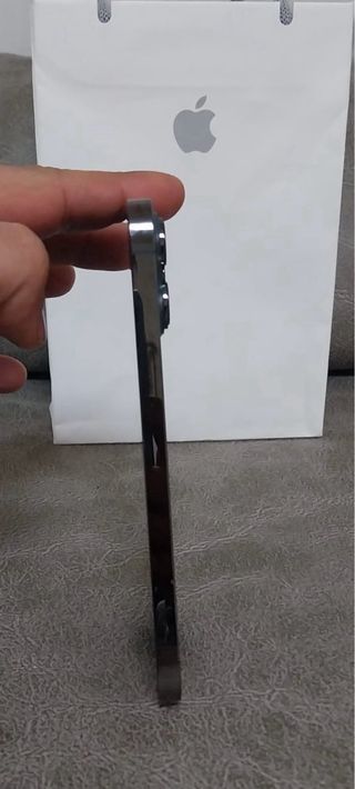 iPhone 13 Pro Max "1TB" con fattura