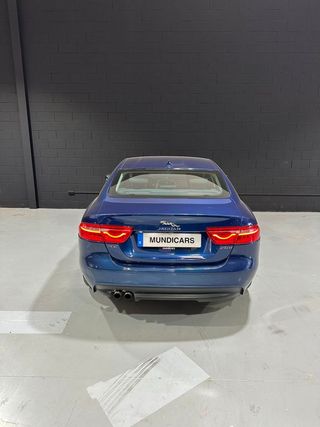 Jaguar XE 2.0 AJ200D Diesel RWD 180cv XE-Pure
