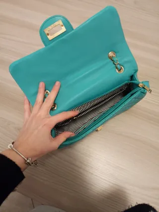 Borsa a tracolla verde acqua trapuntata