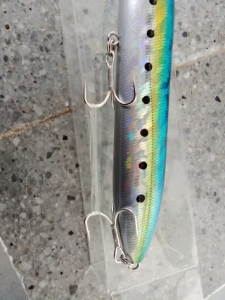 Señuelo Superficie Chatterbeast 14cm 24gr.