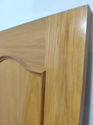 Puerta de madera interior