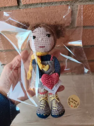 Bambola fatta a mano con cuore