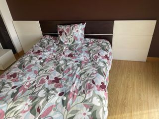 Somier con cabecero y colchón