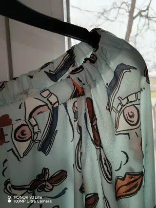 Camisa estampada multicolor y verde azulado