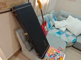 Guitarra eléctrica Musicvox Spaceranger Roja.