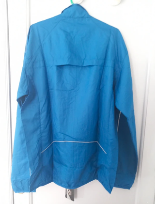 Chaqueta deportiva de mujer marca Arena