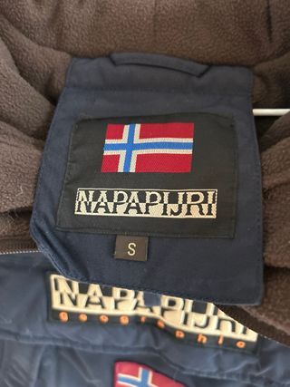 Abrigo tipo Napapijri niño/a Talla 10/12