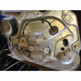 Elevalunas delantero izquierdo Ford Focus