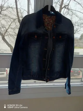 Chaqueta Vaquera Azul con Forro Estampado