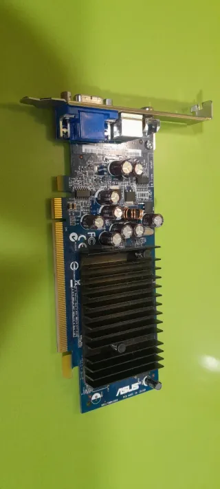 Tarjeta Gráfica Asus GeForce 6200SE