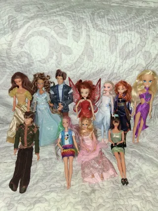Lote di bambole Barbie e Disney