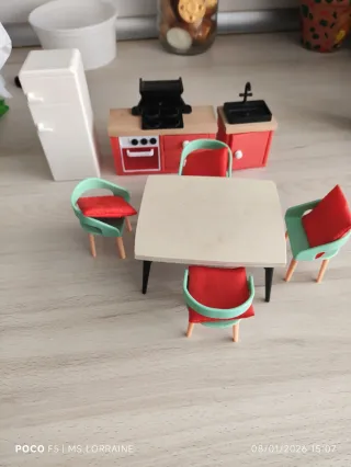 Casa de muñecas y accesorios