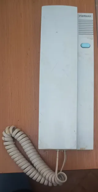 Telefonillo Fermax blanco