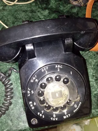 Telefono a disco nero vintage