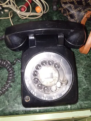 Telefono a disco nero vintage