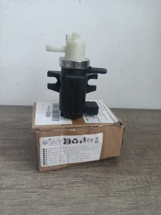 Válvula Solenoide 1J0906627A
