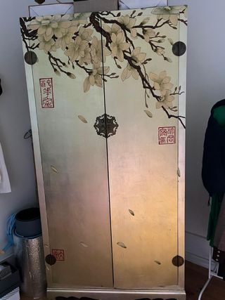 Móvel Vintage Chinês Dourado e Prateado