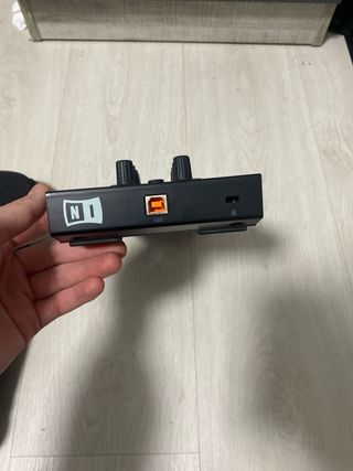 Pack de dos ControladoresDJ Traktor Kontrol X1 MK2