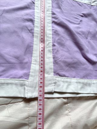 Accappatoio lilla con cappuccio e tasche