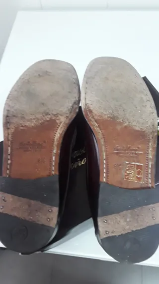 Zapatos Castellanos color burdeos