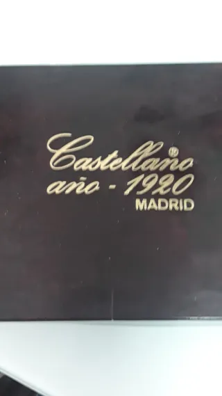 Zapatos Castellanos color burdeos