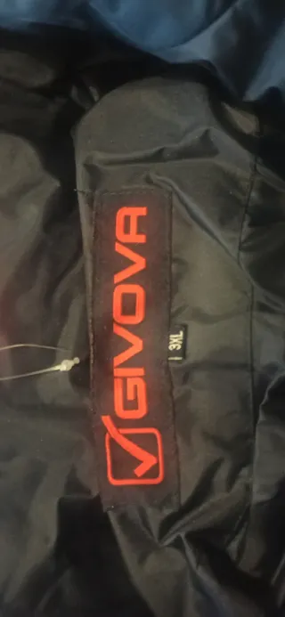Abrigo Givova Talla 3XL Nuevo