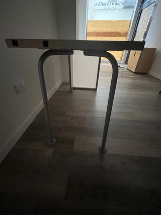 Mesa de escritorio madera y metal