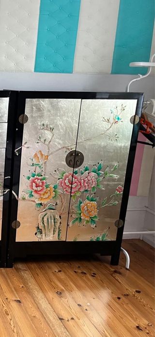 Móvel Chinês Vintage Madeira e Metal