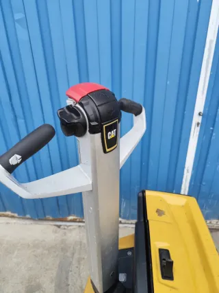 Transpaleta Eléctrica CAT