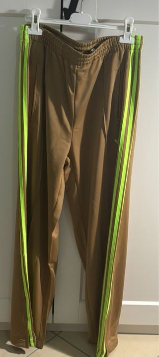 Pantalone tuta Adidas marrone con strisce verdi