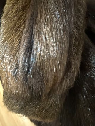 Abrigo de piel marrón