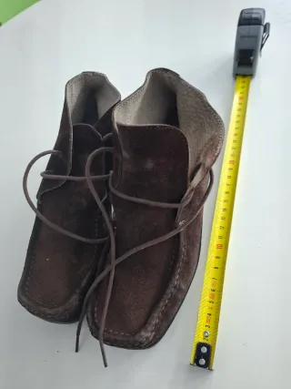 Botín mujer ante marrón