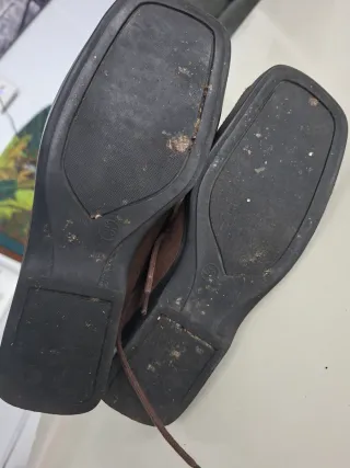 Botín mujer ante marrón