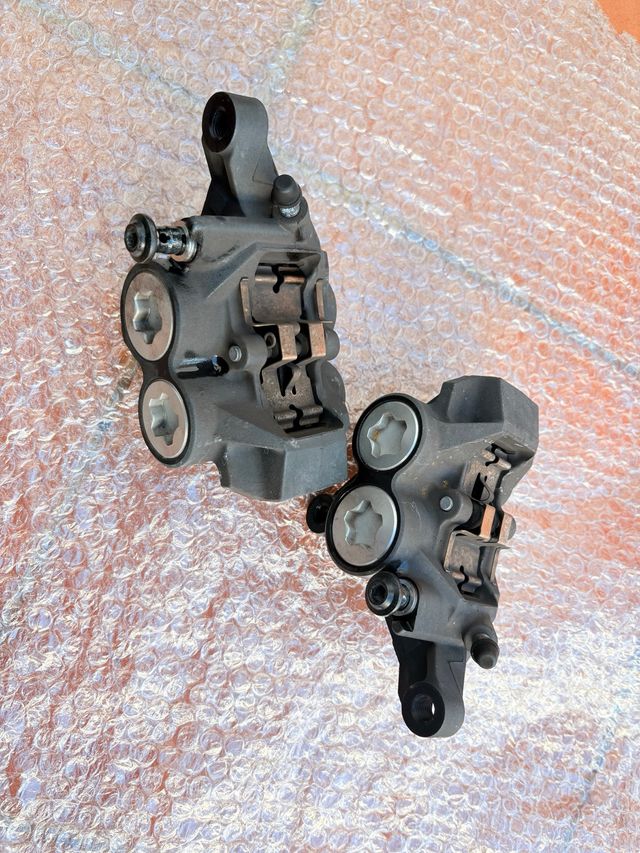 Pinzas Freno Delanteras Yamaha MT-07 (21-24)