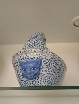 Figura Pato Cerámica Azul y Blanco