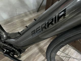 BERRIA BELADOR HYBRID ELITE APEX