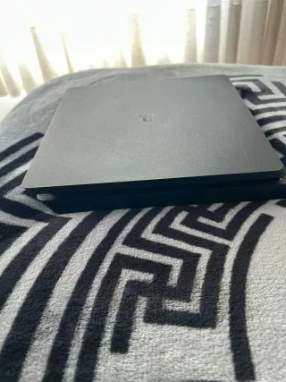 PS4 (PlayStation 4) Negra