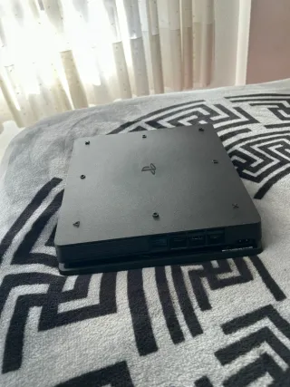 PS4 (PlayStation 4) Negra