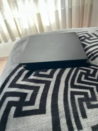 PS4 (PlayStation 4) Negra