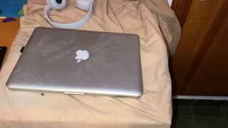 MacBook Pro Apple in argento