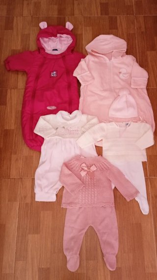 Lote de bebe de o a 1 mes niña