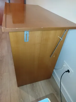 Mesa de estudio de madera
