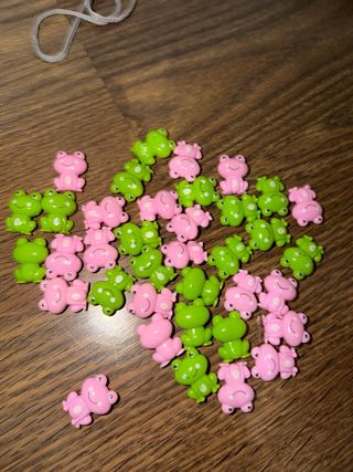 Lote de juguetes: casa, muñecos y accesorios