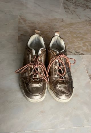 Botines Mariamare dorados con cordones talla 38