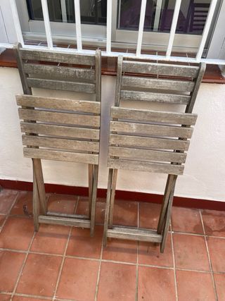 2 Sillas Plegables de Madera