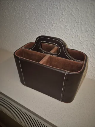 Cesta organizadora de  piel sintetica para mandos